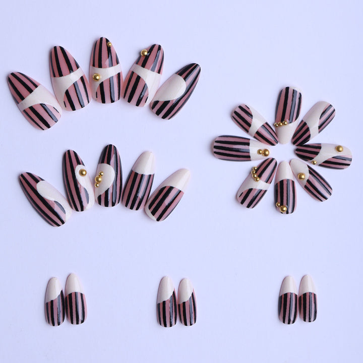 Artificial Fingernails In Elegant Stripe Design with Gold Accents Kalsten