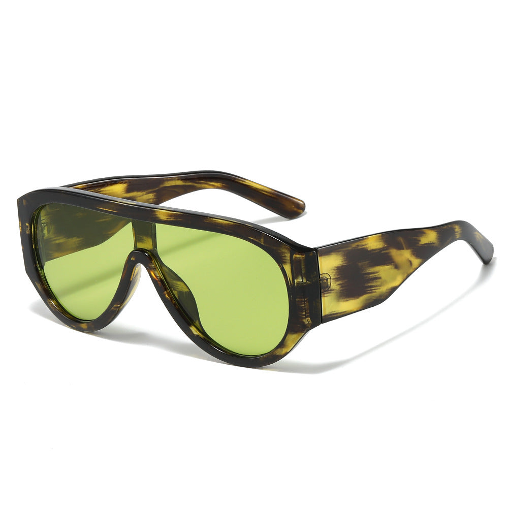 Retro-Inspired Oversized Sun Shield Sunglasses Kalsten