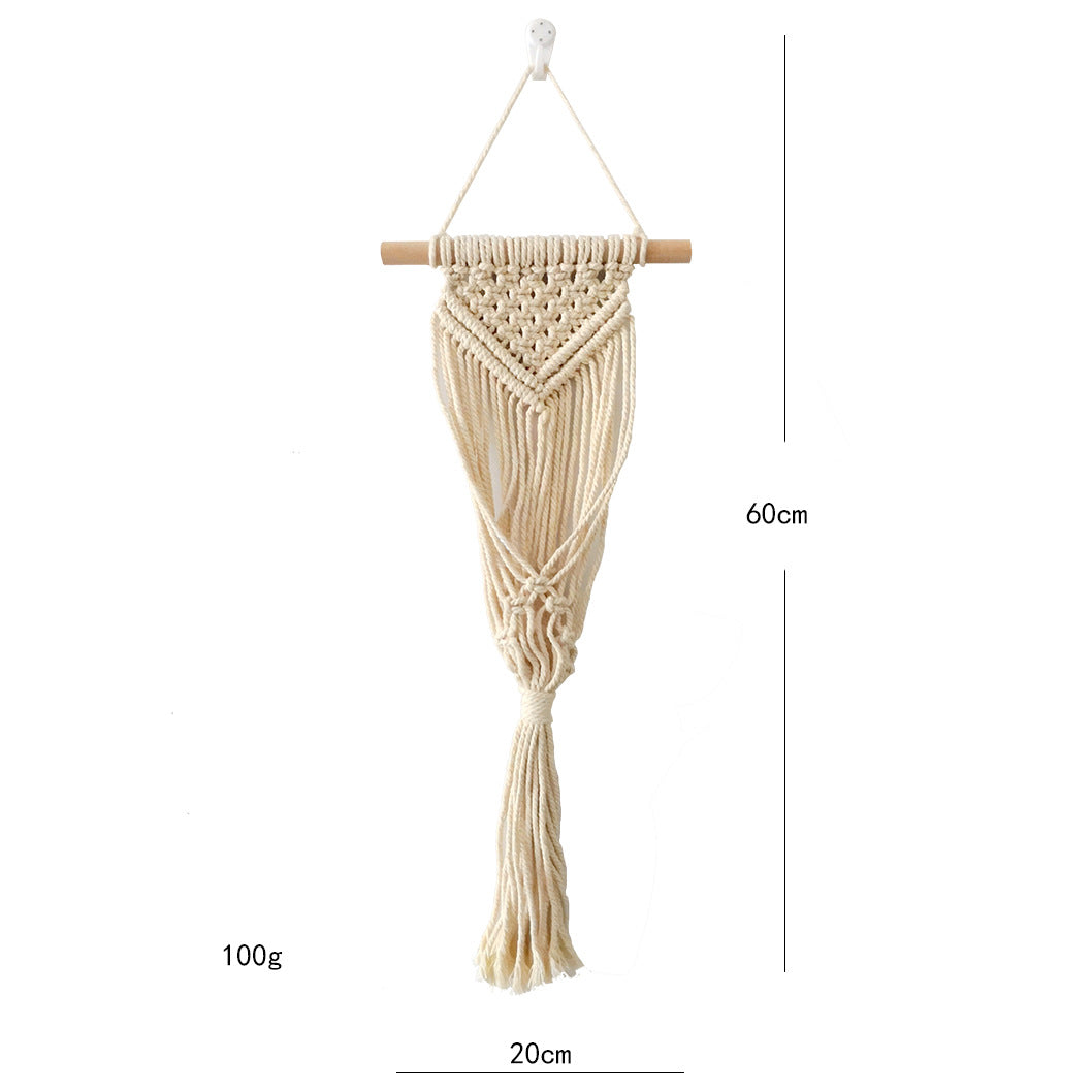 Macrame flower holder with elegant design