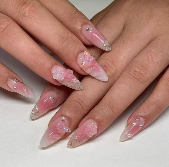 Artful Nail Tips with Romantic Floral Design Kalsten