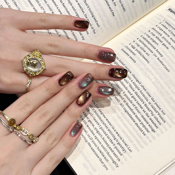 Acrylic Nails with Shimmering Gradient Color Kalsten