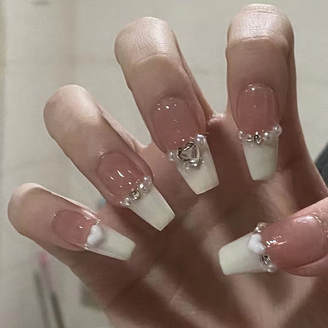 Stylish heart and ombre design artificial nails Kalsten