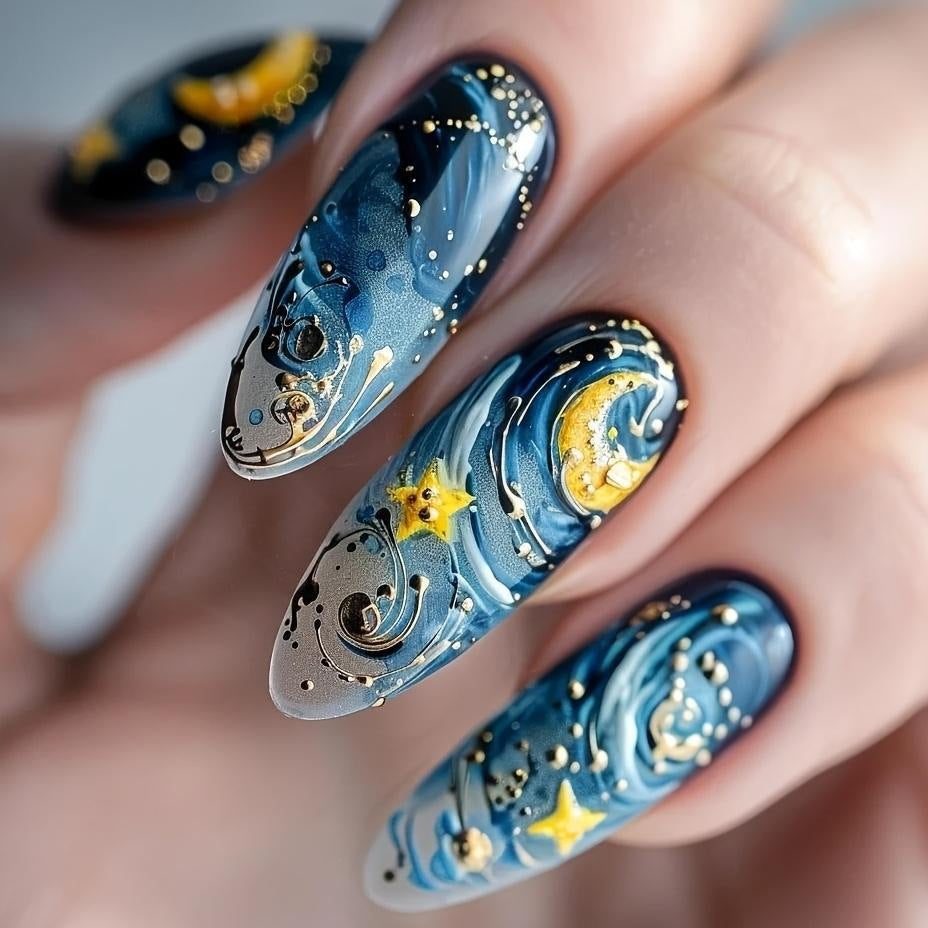 Elegant Nail Art with Black-White Contrast Kalsten