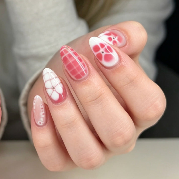 Artificial Nail Tips with Exciting Design and Elegant Accents Kalsten