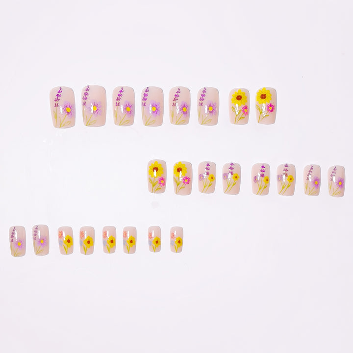 Glittering artificial nails with floral patterns Kalsten