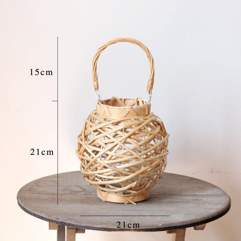 Decorative lantern made of woven natural material Kalsten