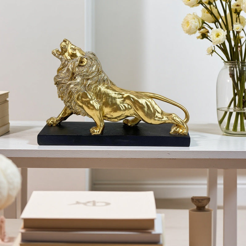 Decorative lion figure with golden details Kalsten