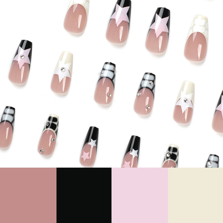 Creative Nail Art in Elegant Design Kalsten