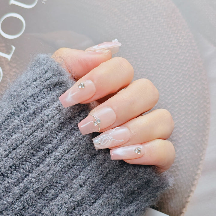 Elegant French Tip Press-On Nails Kalsten