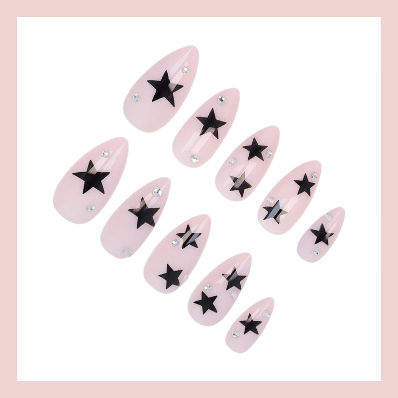 Nail art set with playful star designs Kalsten