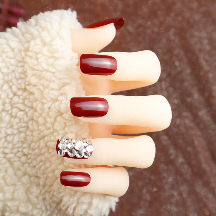 Glamorous Decorative Press-On Nail Set
