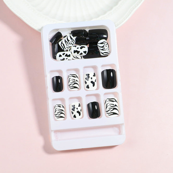 Artistic Press-On Nail Set with Modern Geometric Designs Kalsten