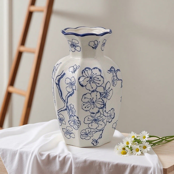 Porcelain vase Kalsten