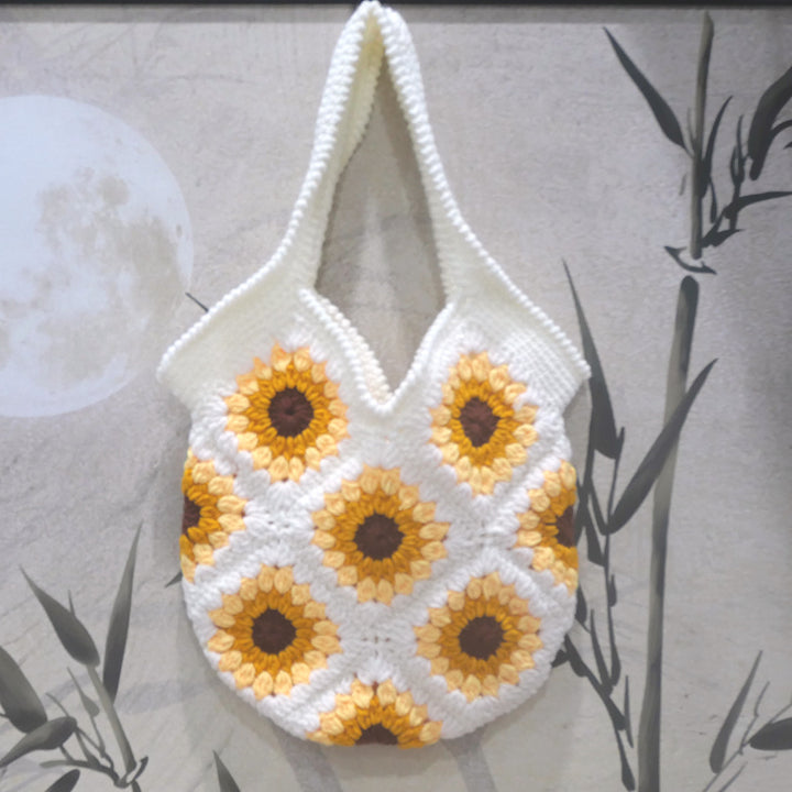 Handmade macrame bag with sunflower motif Kalsten