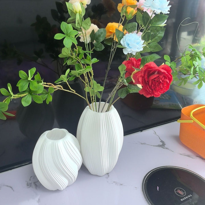 Decorative Ribbed Ceramic Vase Kalsten