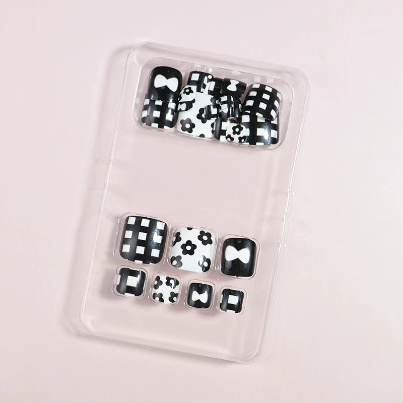 Creative Themed Press-On Nail Set Kalsten