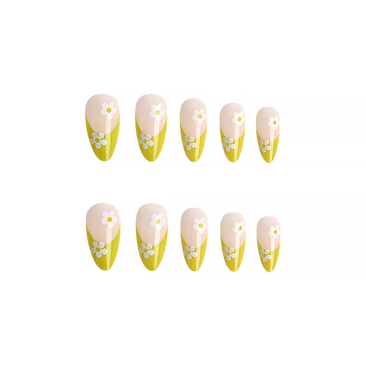 Artistic nails with flower design Kalsten