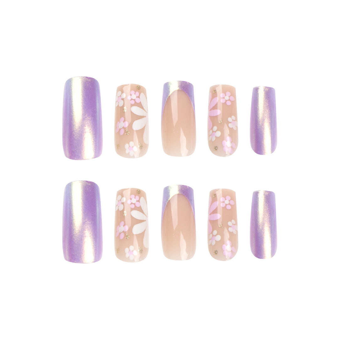 Artificial nail art with floral patterns and shine Kalsten