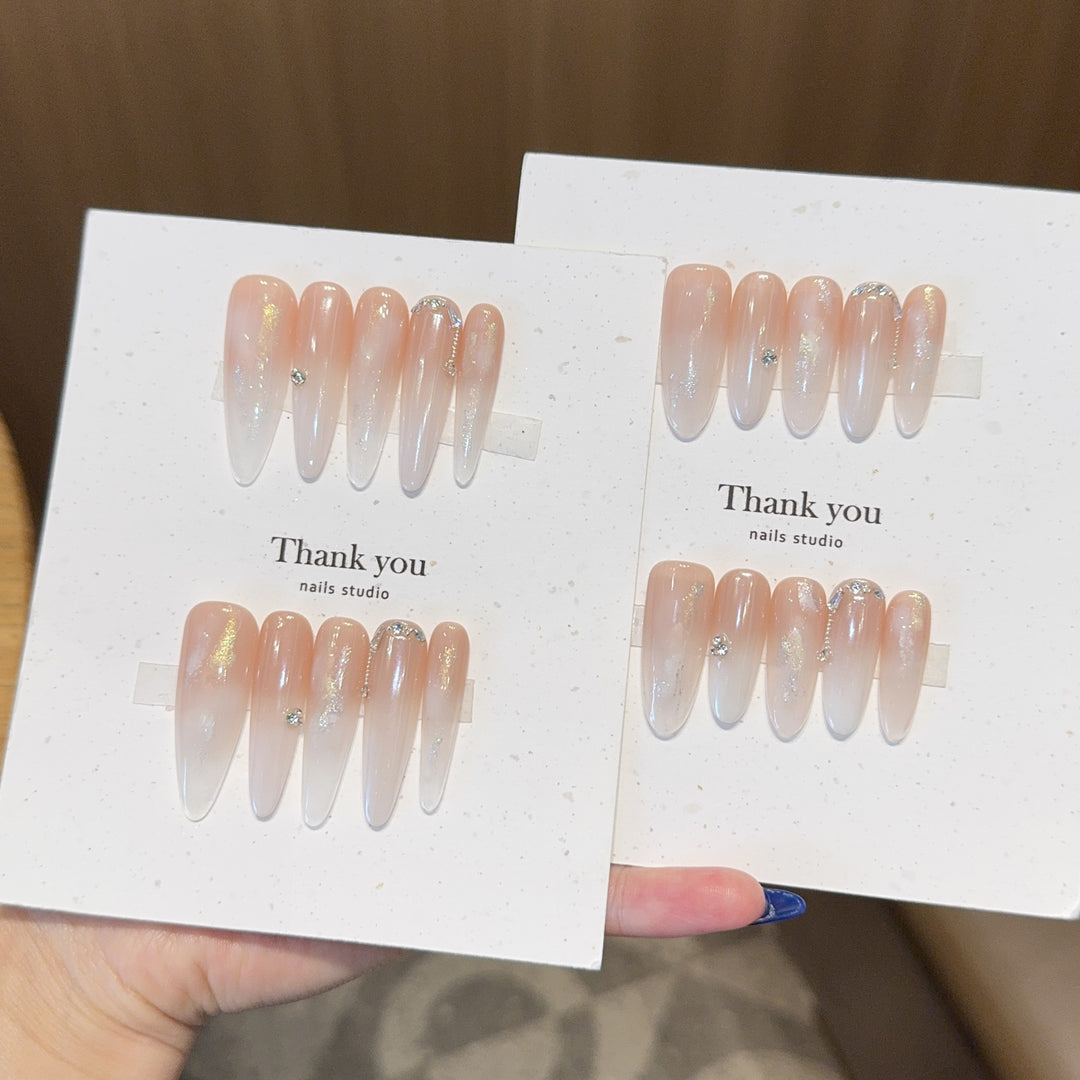 Artificial Nail Set with Elegant Glitter Accents Kalsten