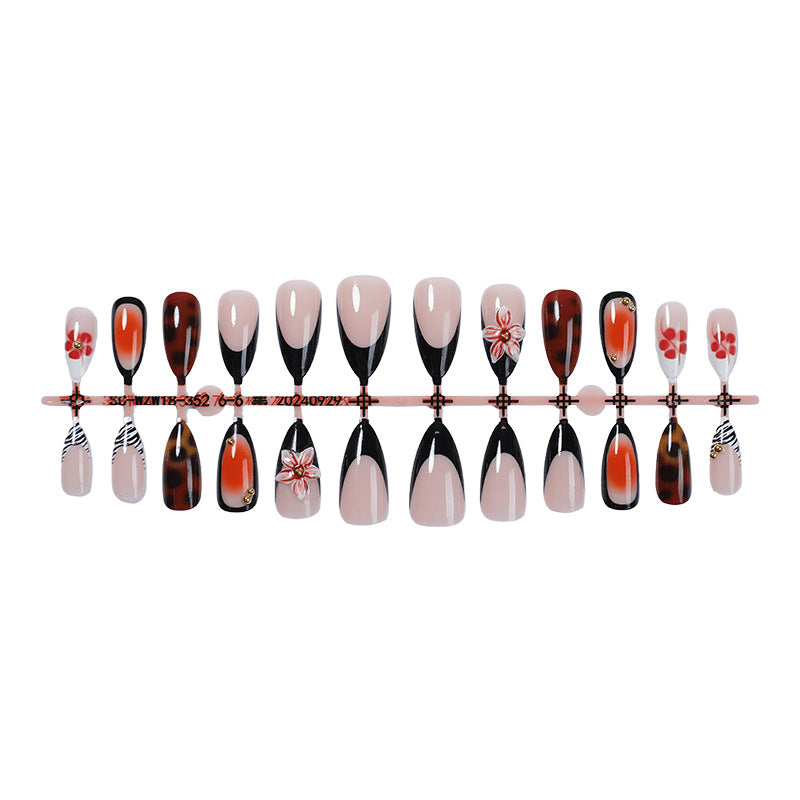 Artificial nail set with floral and creative decorations Kalsten