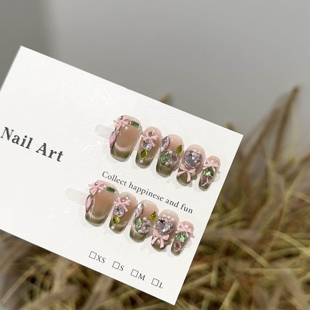 Artistic Floral Nail Art Press-On Set