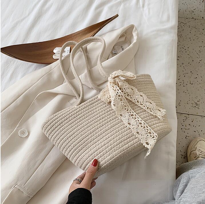 Handcrafted straw bag with lace accent Kalsten
