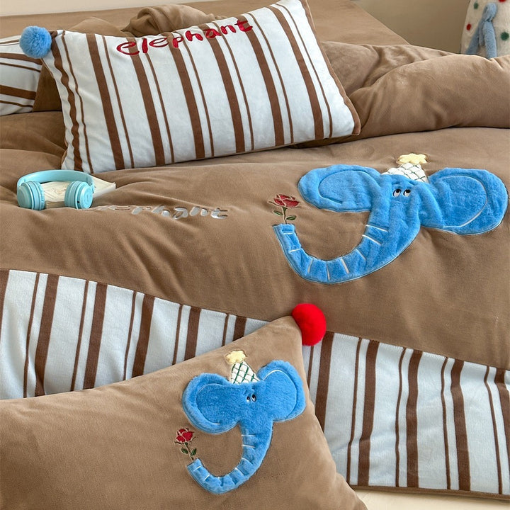 Children's bedding set with elephant applique made of cozy velour and striped cotton side