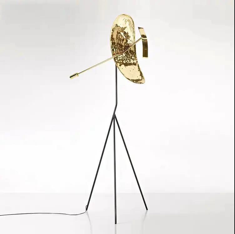 Artistic Floor Lamp with Sculptural Design