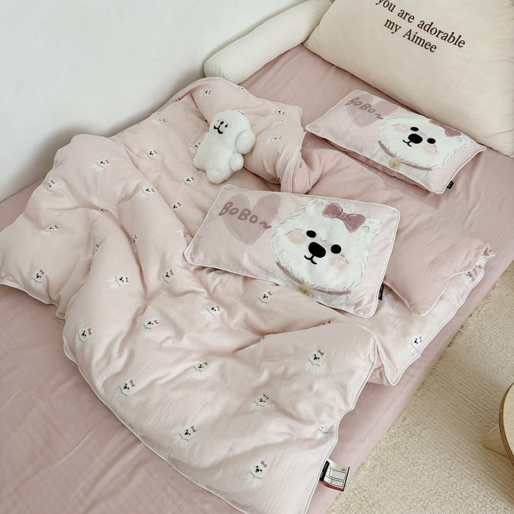 Bedding set with quilted blanket and cute dog designs