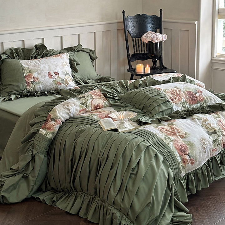 Luxurious bedding set made of cotton satin with ruffles and vintage rose pattern