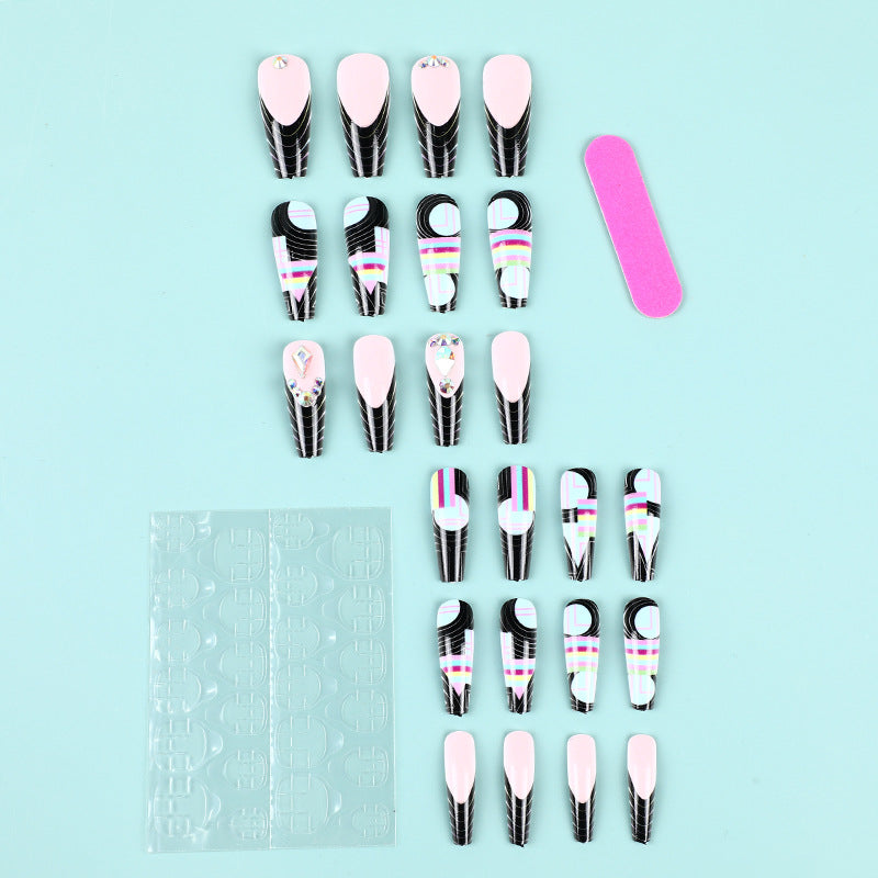 Creative artificial nails with modern graphic designs Kalsten