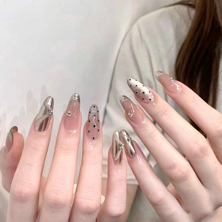 Luxury Press-On Nail Art Set with Elegant Metallic Accents Kalsten
