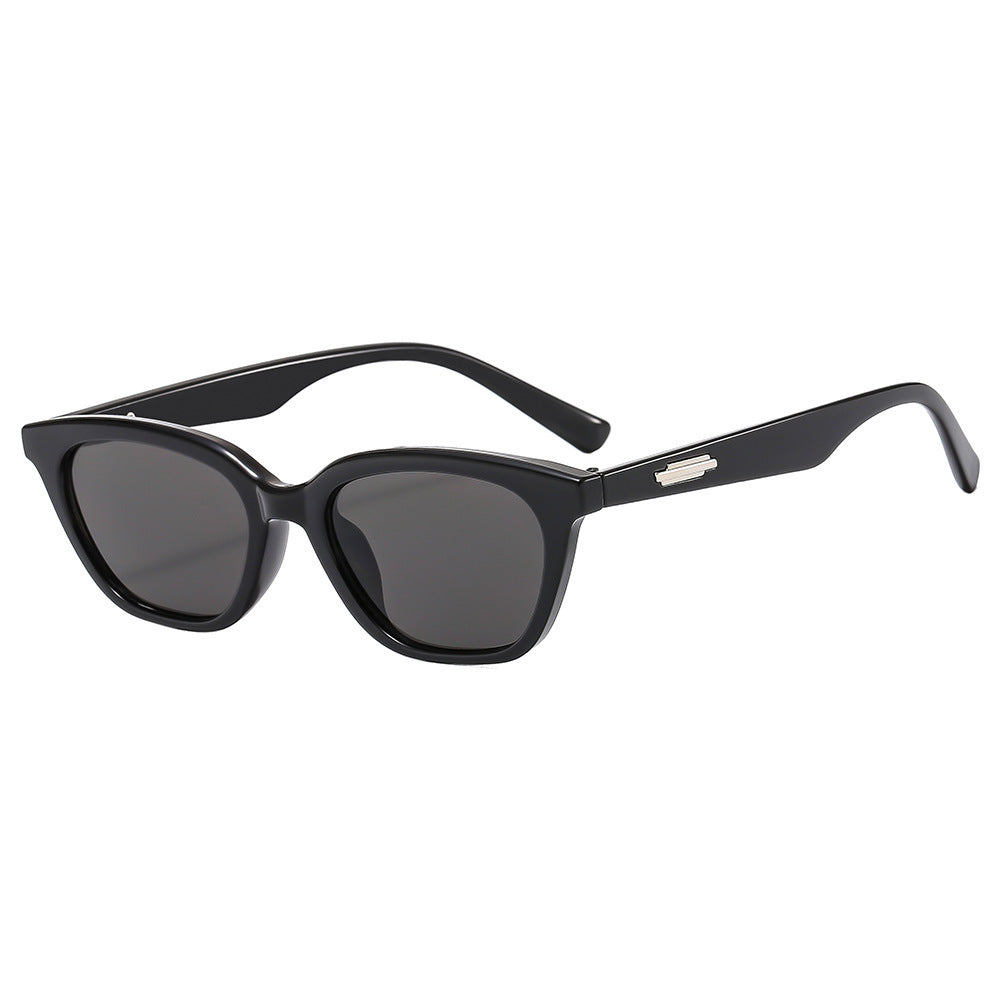 Vintage-Inspired Oversized Angular Sunglasses Kalsten