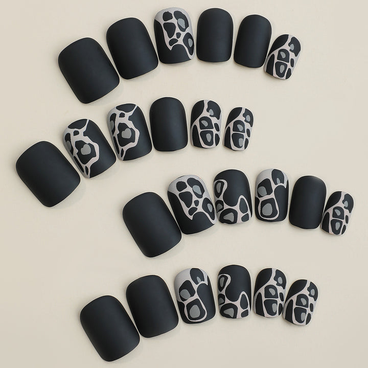 Artistic Press-On Nail Set with Elegant Design Elements kalsten