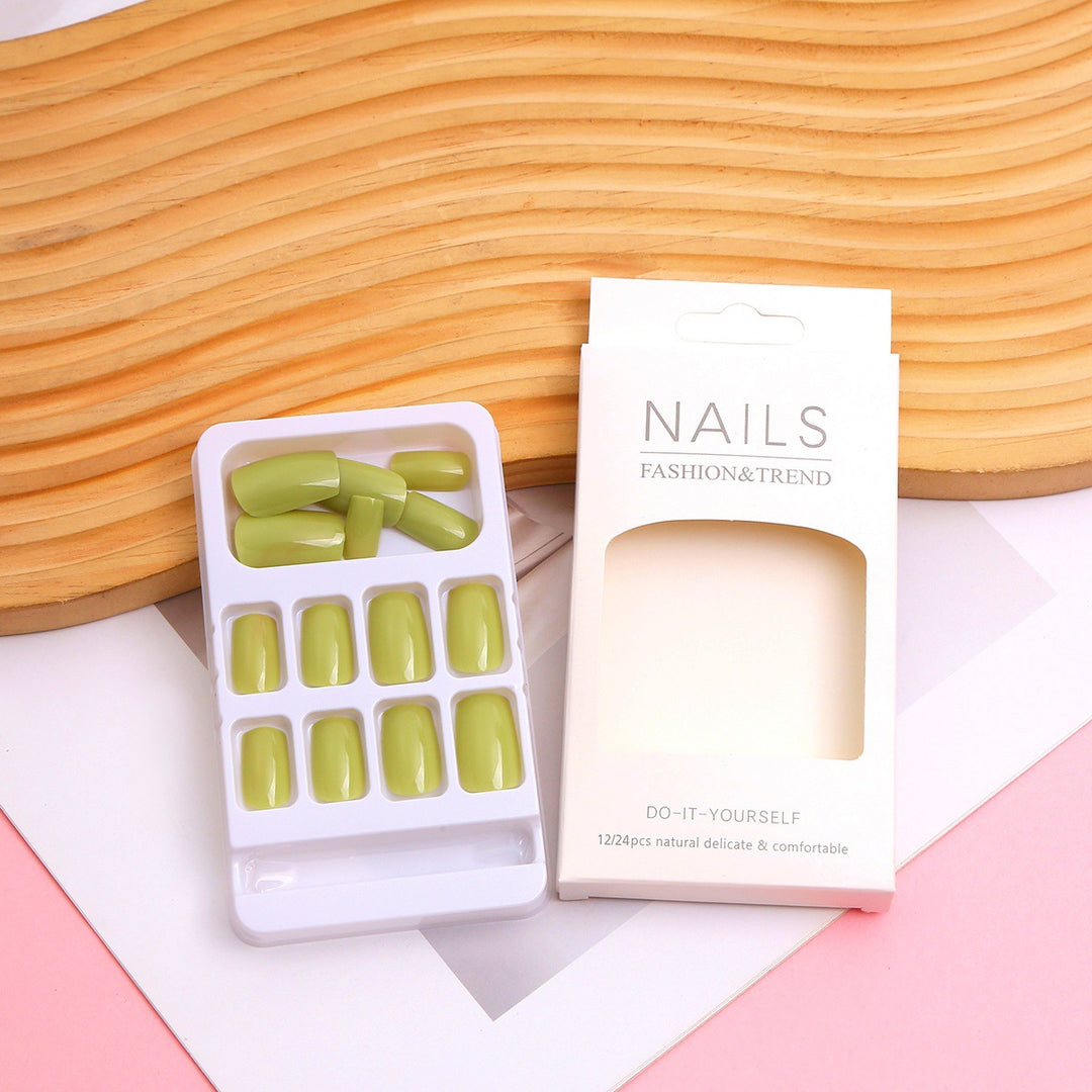 Glossy Press-On Nail Set with Almond Shape Kalsten