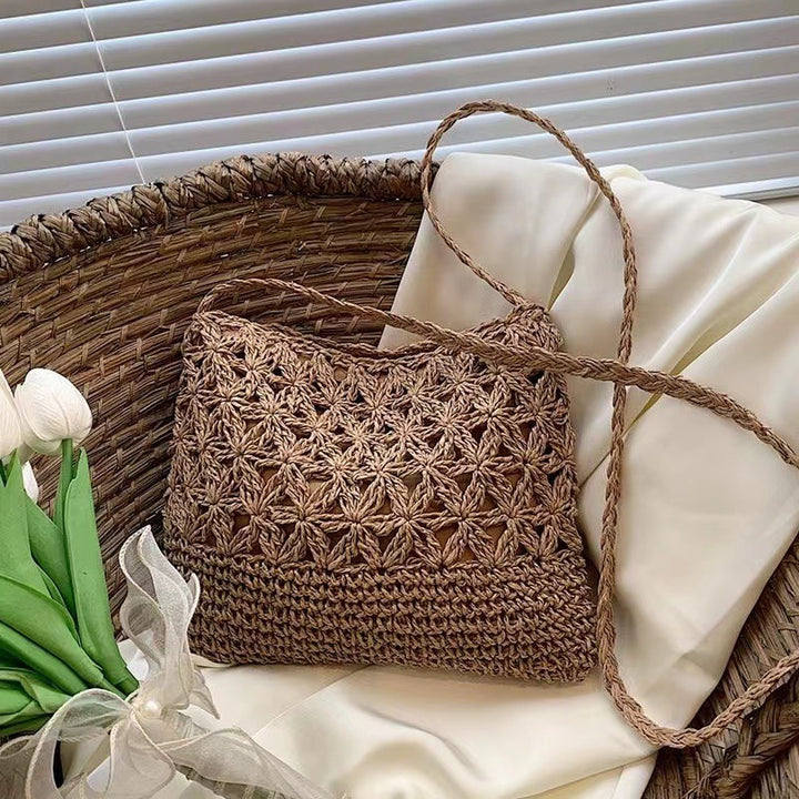 Handmade macrame bag with floral details Kalsten
