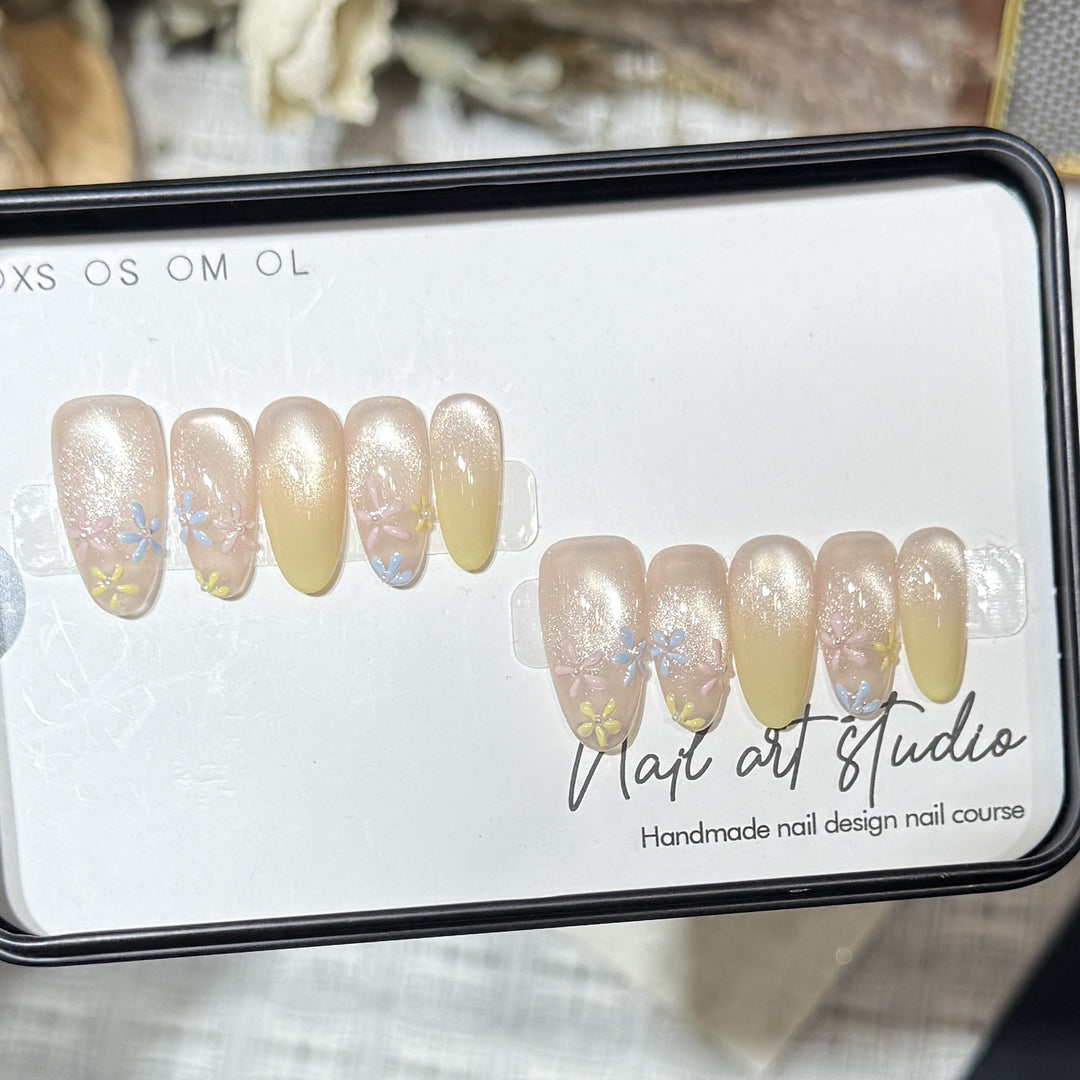 Stylish Press-On Nail Set with Floral Design Kalsten