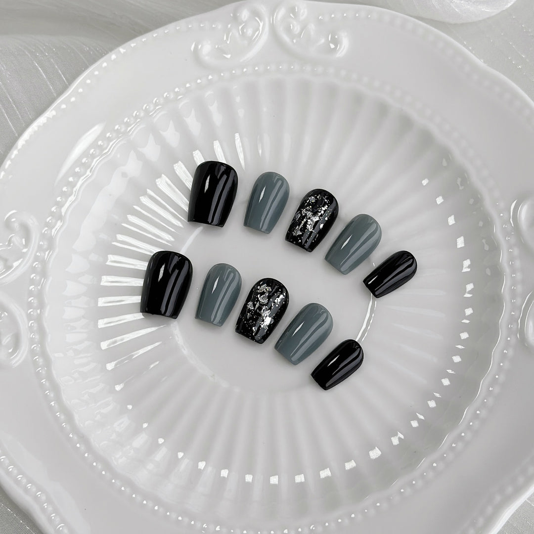 Artistic Press-On Nail Set with Glamorous Designs