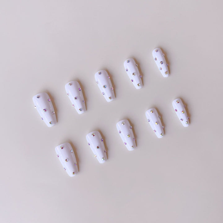 Acrylic nail set with elegant rhinestone decorations Kalsten