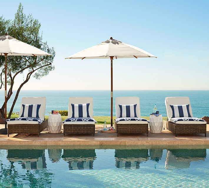 Square striped outdoor cushion cover made of weather-resistant polyester with concealed zipper Kalsten