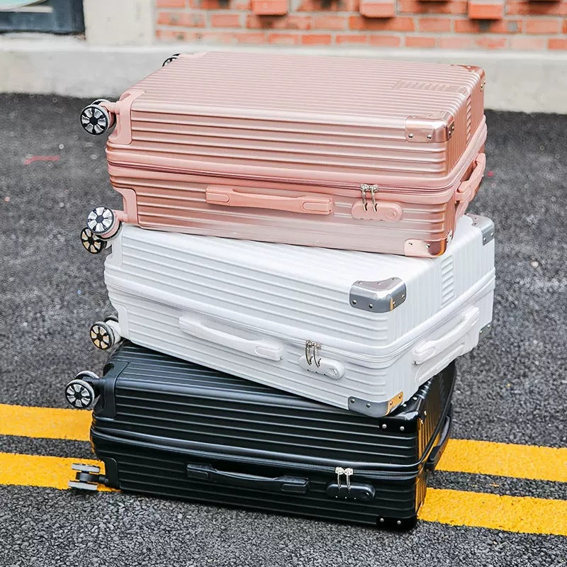 Premium Hard-Shell Spinner Suitcase Kalsten
