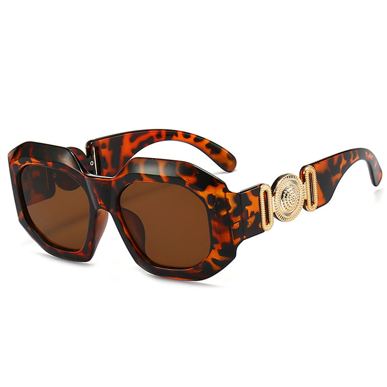 Vintage-Style Oversized Square Sunglasses