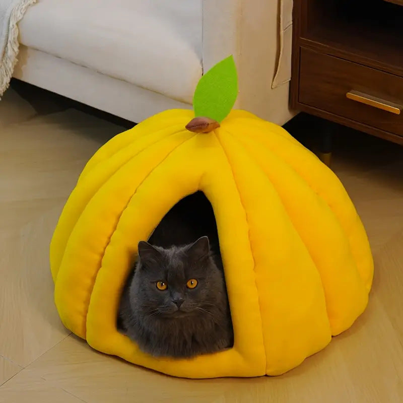 Cozy Pumpkin-Shaped  Hideaway  Dog Bed