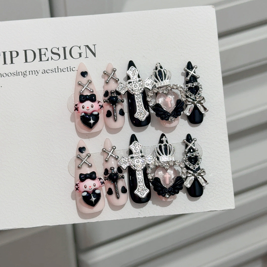 Artistic Gothic Nail Art Tips