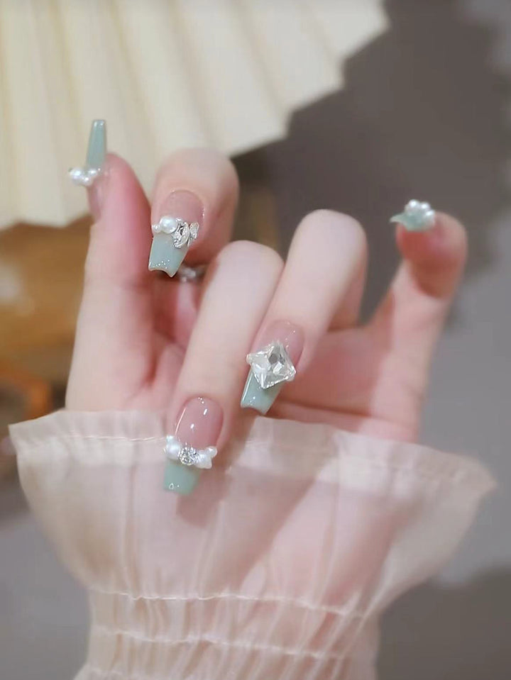 Elegant Gel Press-On Nails with Rhinestone and Glitter Accents Kalsten