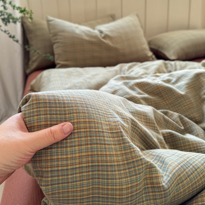 Bedding set made of cotton gauze with fine check pattern and washed vintage finish