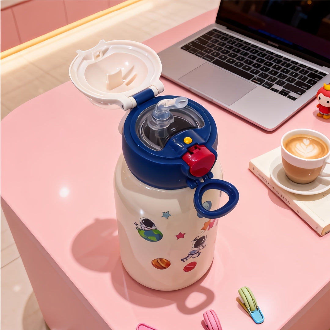 Child-friendly drinking bottle with fill level indicator Kalsten