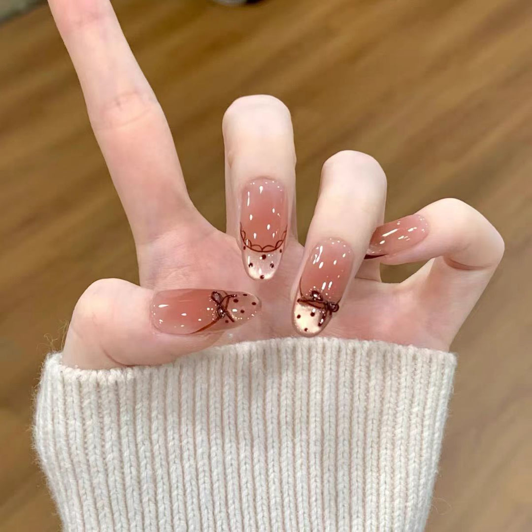 Artistic Press-On Nail Design Kalsten