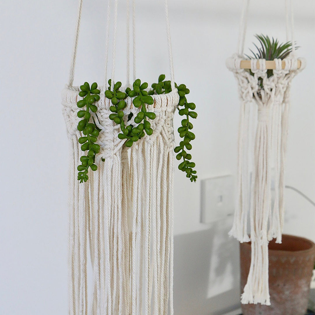 Exquisite Macrame Hanging Planter Kalsten