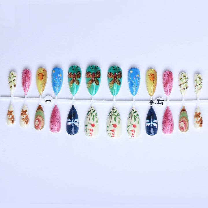 Creative artificial nails with botanical motifs Kalsten